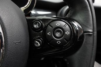 MINI Electric Hatch Cooper SE 32.6kWh Level 3 Hatchback 3dr Electric Auto (184 ps)