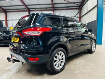 FORD KUGA 2.0 TDCi Titanium SUV 5dr Diesel Manual 2WD Euro 6 (s/s) (150 ps