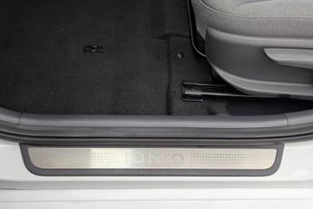 HYUNDAI IONIQ 38.3kWh Premium Hatchback 5dr Electric Auto (136 ps)