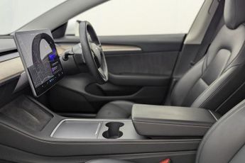 TESLA Model 3 (Dual Motor) Long Range Saloon 4dr Electric Auto 4WDE (346 ps)
