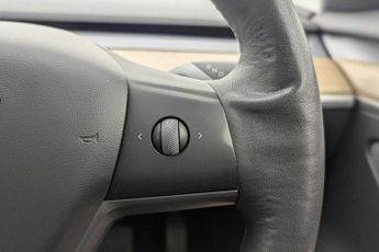 TESLA Model 3 (Dual Motor) Long Range Saloon 4dr Electric Auto 4WDE (346 ps)