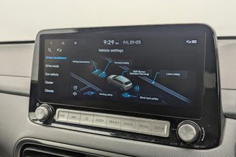 HYUNDAI KONA 39kWh Premium SUV 5dr Electric Auto (10.5kW Charger) (136 ps)