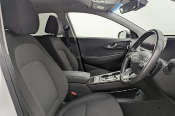 HYUNDAI KONA 39kWh Premium SUV 5dr Electric Auto (10.5kW Charger) (136 ps)