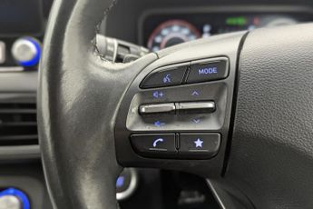 HYUNDAI KONA 39kWh Premium SUV 5dr Electric Auto (10.5kW Charger) (136 ps)