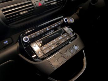 HYUNDAI INSTER Long Range 49kWh 01 SUV 5dr Electric Auto (115 ps)