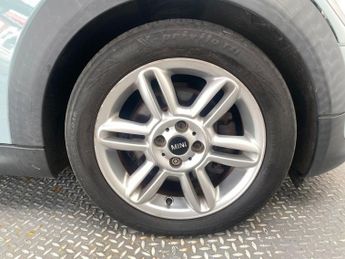 MINI HATCH 1.6 Cooper Hatchback 3dr Petrol Auto Euro 6 (122 ps)