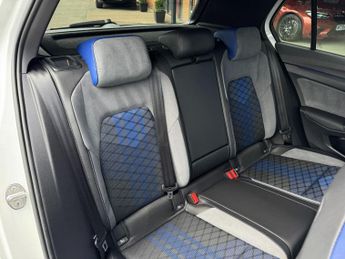 VOLKSWAGEN GOLF 2.0 TSI R Hatchback 5dr Petrol DSG 4Motion Euro 6 (s/s) (320 ps)