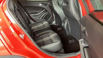 MERCEDES-BENZ GLA 1.6 GLA180 GPF Urban Edition SUV 5dr Petrol 7G-DCT Euro 6 (s/s) 