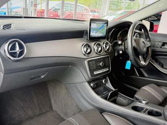 MERCEDES-BENZ GLA 1.6 GLA180 GPF Urban Edition SUV 5dr Petrol 7G-DCT Euro 6 (s/s) 