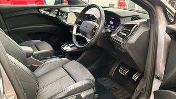 AUDI Q4 E-TRON 40 S line SUV 5dr Electric Auto 82kWh (204 ps) 1 OWNER!