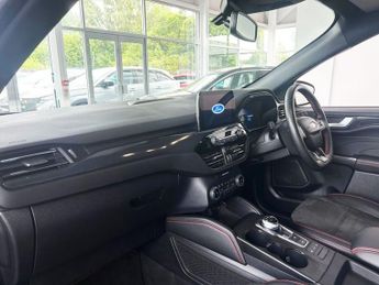 FORD KUGA 2.5 EcoBoost Duratec 14.4kWh ST-Line X SUV 5dr Petrol Plug-in Hy