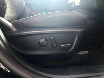 FORD KUGA 2.5 EcoBoost Duratec 14.4kWh ST-Line X SUV 5dr Petrol Plug-in Hy