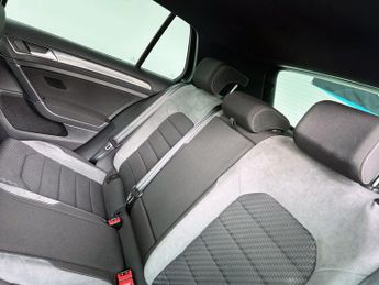 VOLKSWAGEN GOLF 1.5 TSI EVO R-Line Edition Hatchback 5dr Petrol DSG Euro 6 (s/s)