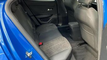 VAUXHALL MOKKA ELECTRIC 50kWh Ultimate SUV 5dr Electric Auto (136 ps)