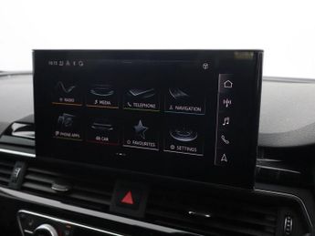 AUDI A4 AVANT 2.0 TFSI 35 Black Edition Estate 5dr Petrol S Tronic Euro 6 (s/s