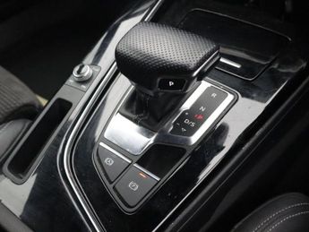 AUDI A4 AVANT 2.0 TFSI 35 Black Edition Estate 5dr Petrol S Tronic Euro 6 (s/s