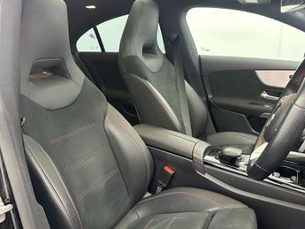 MERCEDES-BENZ CLA 1.3 CLA250e 15.6kWh AMG Line Night Edition (Premium Plus) Coupe 