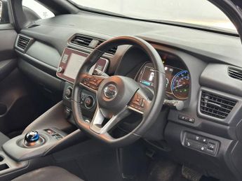 NISSAN LEAF 40kWh Acenta Hatchback 5dr Electric Auto (150 ps)