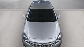 VAUXHALL INSIGNIA 2.0 CDTi ecoFLEX SRi Nav Hatchback 5dr Diesel Manual Euro 5 (s/s