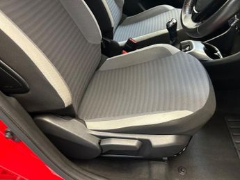 TOYOTA AYGO 1.0 VVT-i x-trend Hatchback 5dr Petrol Manual Euro 6 (71 ps)