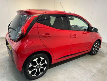TOYOTA AYGO 1.0 VVT-i x-trend Hatchback 5dr Petrol Manual Euro 6 (71 ps)