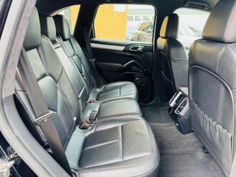 PORSCHE CAYENNE 4.8 GTS SUV 5dr Petrol TiptronicS 4WD Euro 5 (s/s) (420 ps)