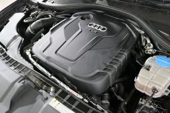 AUDI A6 AVANT 2.0 TDI ultra S line Estate 5dr Diesel S Tronic Euro 6 (s/s) (19