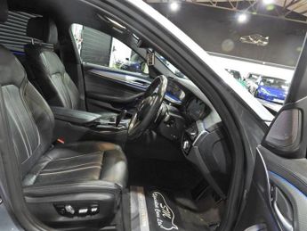 BMW 5 SERIES 2.0 520d M Sport Saloon 4dr Diesel Auto xDrive Euro 6 (s/s) (190