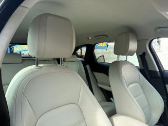 JAGUAR F-PACE 2.0 D180 Prestige SUV 5dr Diesel Auto AWD Euro 6 (s/s) (180 ps)