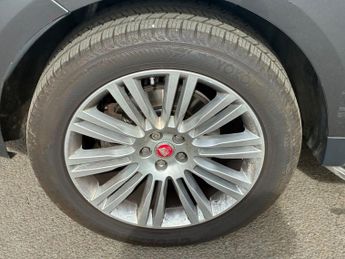 JAGUAR F-PACE 2.0 D180 Prestige SUV 5dr Diesel Auto AWD Euro 6 (s/s) (180 ps)