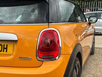 MINI HATCH 1.5 Cooper Hatchback 3dr Petrol Auto Euro 6 (s/s) (136 ps)