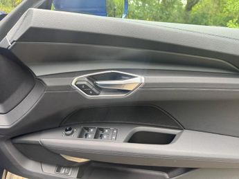 AUDI E-TRON GT 93.4kWh Saloon 4dr Electric Auto quattro (476 ps)
