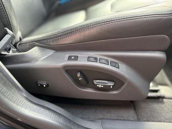VOLVO XC60 2.4 D5 SE Lux Nav SUV 5dr Diesel Auto AWD Euro 6 (s/s) (220 ps)