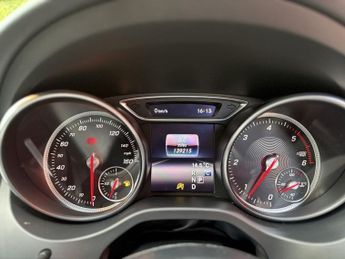 MERCEDES-BENZ CLA 2.1 CLA220d AMG Line Coupe 4dr Diesel 7G-DCT Euro 6 (s/s) (177 p