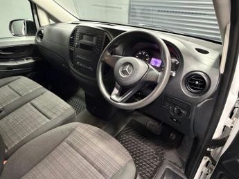 MERCEDES-BENZ EVITO 114 e 41kWh Pure Panel Van 5dr Electric Auto FWD L2 (LWB) (115 p