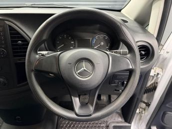 MERCEDES-BENZ EVITO 114 e 41kWh Pure Panel Van 5dr Electric Auto FWD L2 (LWB) (115 p