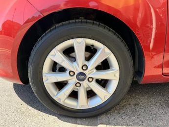 FORD FIESTA 1.4 Zetec Hatchback 5dr Petrol Automatic (154 g/km, 94 bhp)