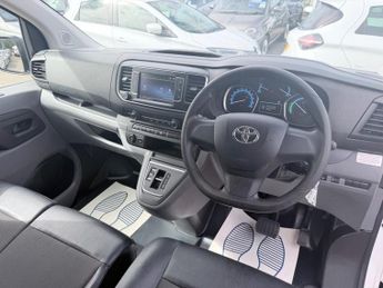 TOYOTA PROACE White 50kWh Icon electric panel van, 7,800 miles, Automatic, Tou