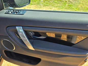 LAND ROVER DISCOVERY SPORT 2.0 D200 MHEV S SUV 5dr Diesel Auto 4WD Euro 6 (s/s) (204 ps)