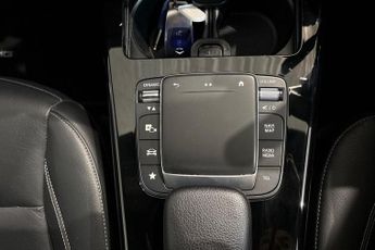 MERCEDES-BENZ CLA 2.0 CLA220d AMG Line (Executive) Coupe 4dr Diesel 8G-DCT Euro 6 