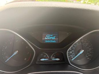 FORD FOCUS 1.6 Zetec Hatchback 5dr Petrol Powershift Euro 5 (125 ps)