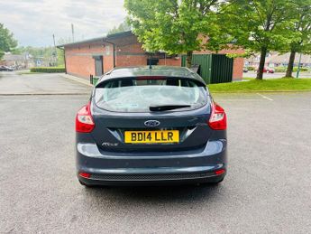 FORD FOCUS 1.6 Zetec Hatchback 5dr Petrol Powershift Euro 5 (125 ps)