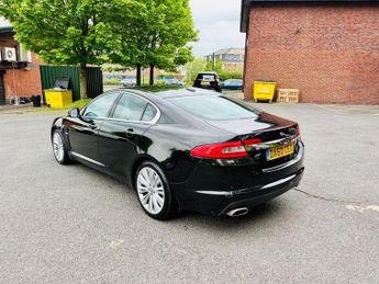 JAGUAR XF 3.0d V6 Premium Luxury Saloon 4dr Diesel Auto Euro 5 (240 ps)