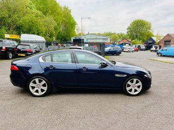 JAGUAR XE 2.0d Portfolio Saloon 4dr Diesel Auto Euro 6 (s/s) (180 ps)