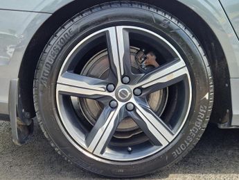 VOLVO V90 2.0 T4 GPF R-Design Estate 5dr Petrol Auto Euro 6 (s/s) (190 ps)