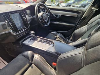 VOLVO V90 2.0 T4 GPF R-Design Estate 5dr Petrol Auto Euro 6 (s/s) (190 ps)
