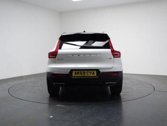 VOLVO XC40 2.0 T5 R-Design SUV 5dr Petrol Auto AWD Euro 6 (s/s) (247 ps)