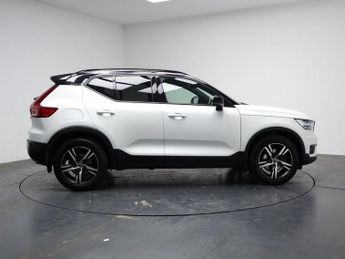 VOLVO XC40 2.0 T5 R-Design SUV 5dr Petrol Auto AWD Euro 6 (s/s) (247 ps)