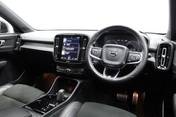 VOLVO XC40 2.0 T5 R-Design SUV 5dr Petrol Auto AWD Euro 6 (s/s) (247 ps)