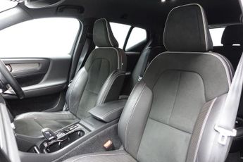VOLVO XC40 2.0 T5 R-Design SUV 5dr Petrol Auto AWD Euro 6 (s/s) (247 ps)